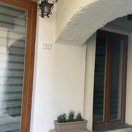 Apartment Court House