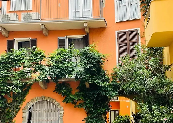 Apartment Court House